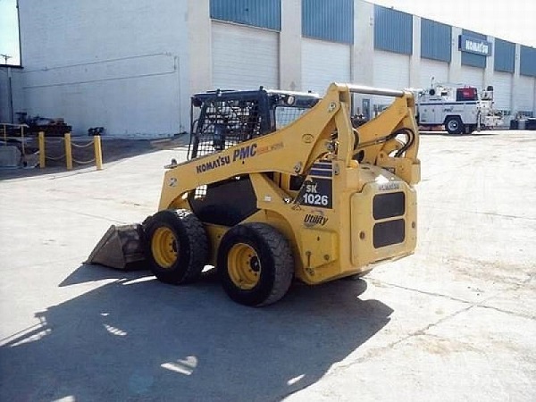 погрузчик Komatsu SK1026-5